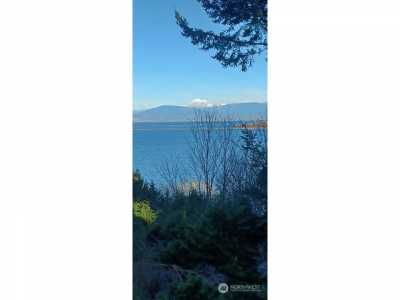 Home For Sale in Anacortes, Washington