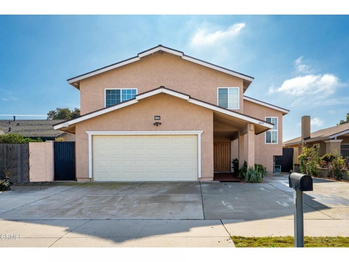 Picture of Home For Sale in Oxnard, California, United States