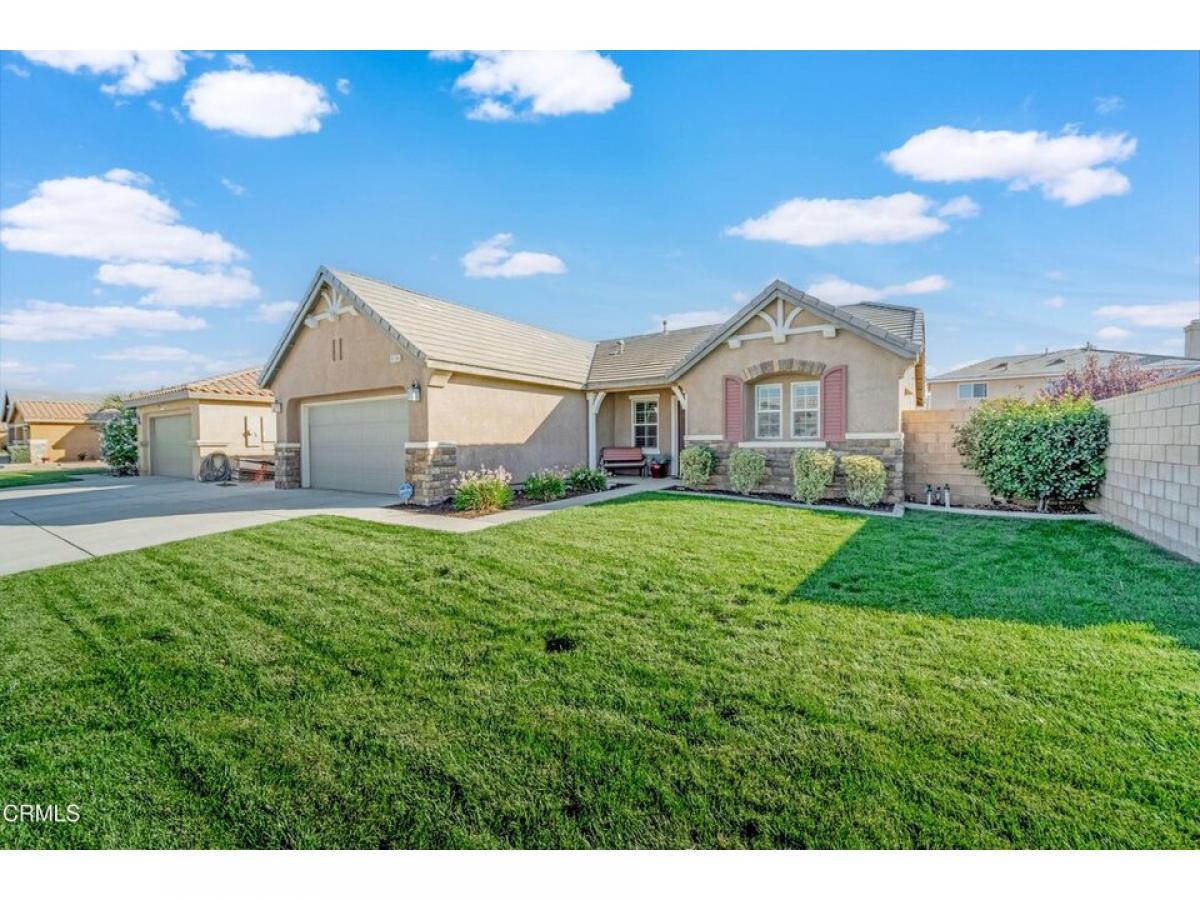 Picture of Home For Sale in Lancaster, California, United States