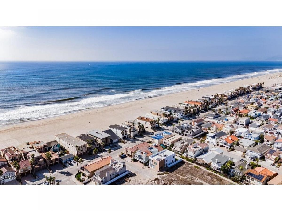 Picture of Home For Sale in Oxnard, California, United States