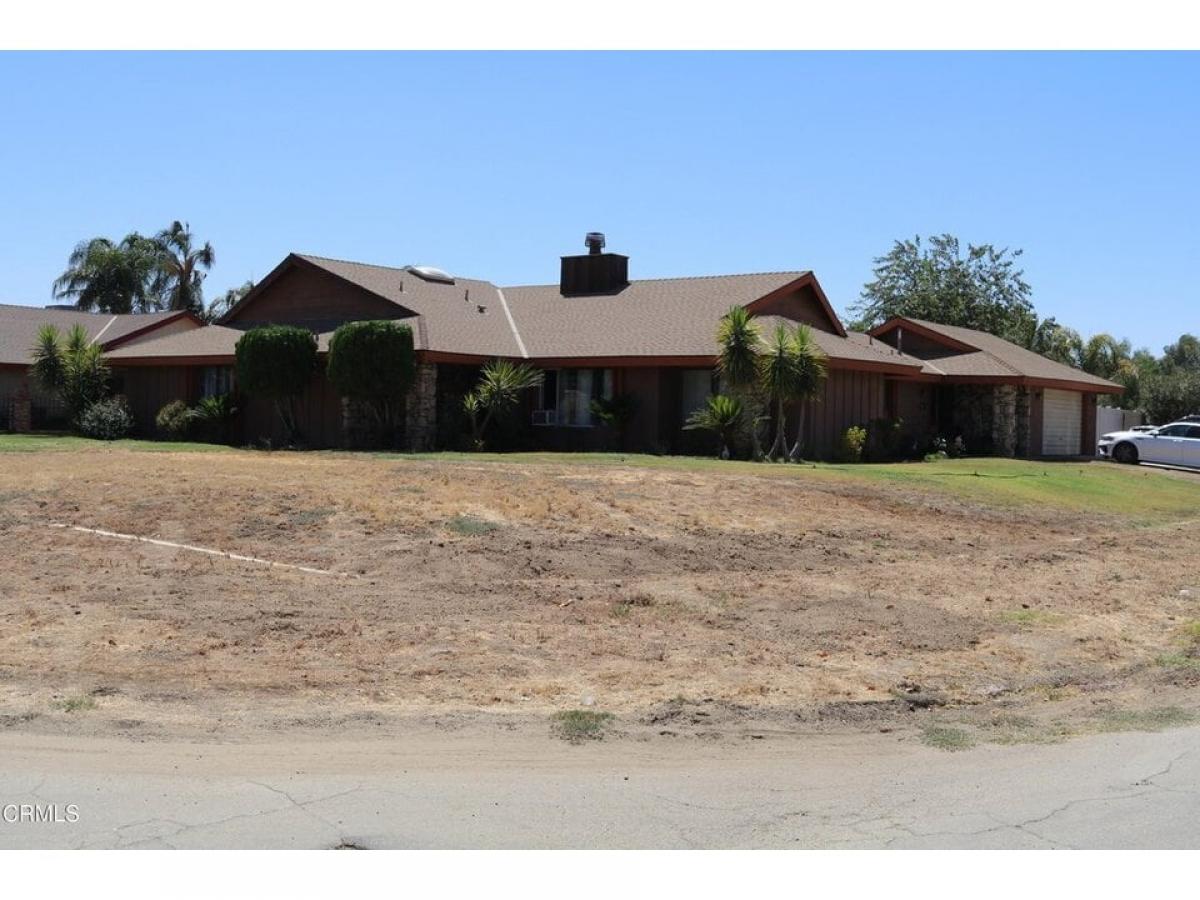 Picture of Home For Sale in Bakersfield, California, United States