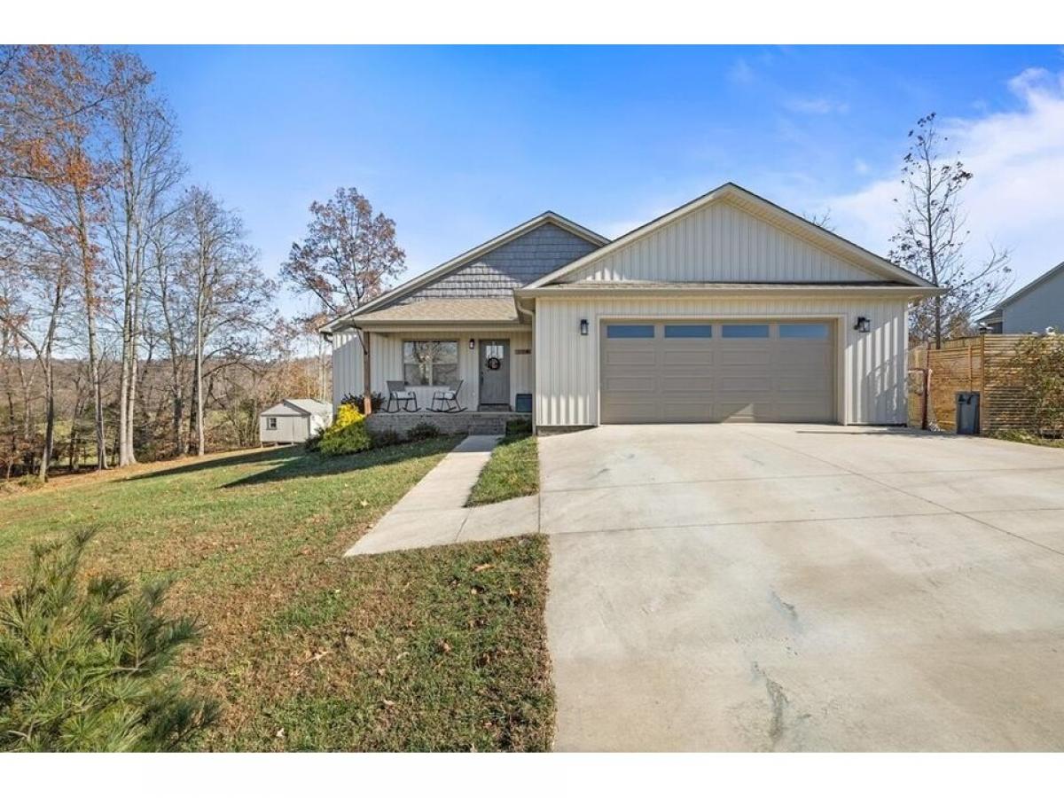 Picture of Home For Sale in Rickman, Tennessee, United States