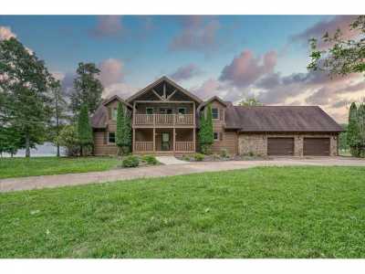 Home For Sale in Spencer, Tennessee