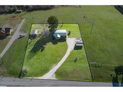 Home For Sale in Allons, Tennessee