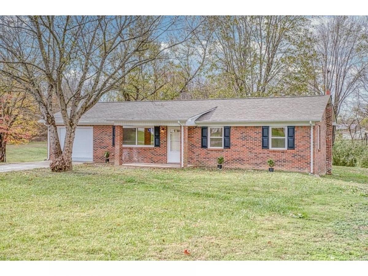 Picture of Home For Sale in Cookeville, Tennessee, United States