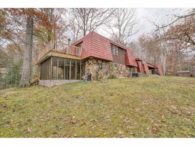 Home For Sale in Oneida, Tennessee