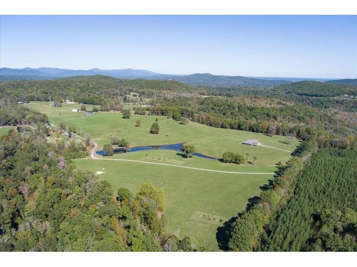 Picture of Home For Sale in Oakdale, Tennessee, United States