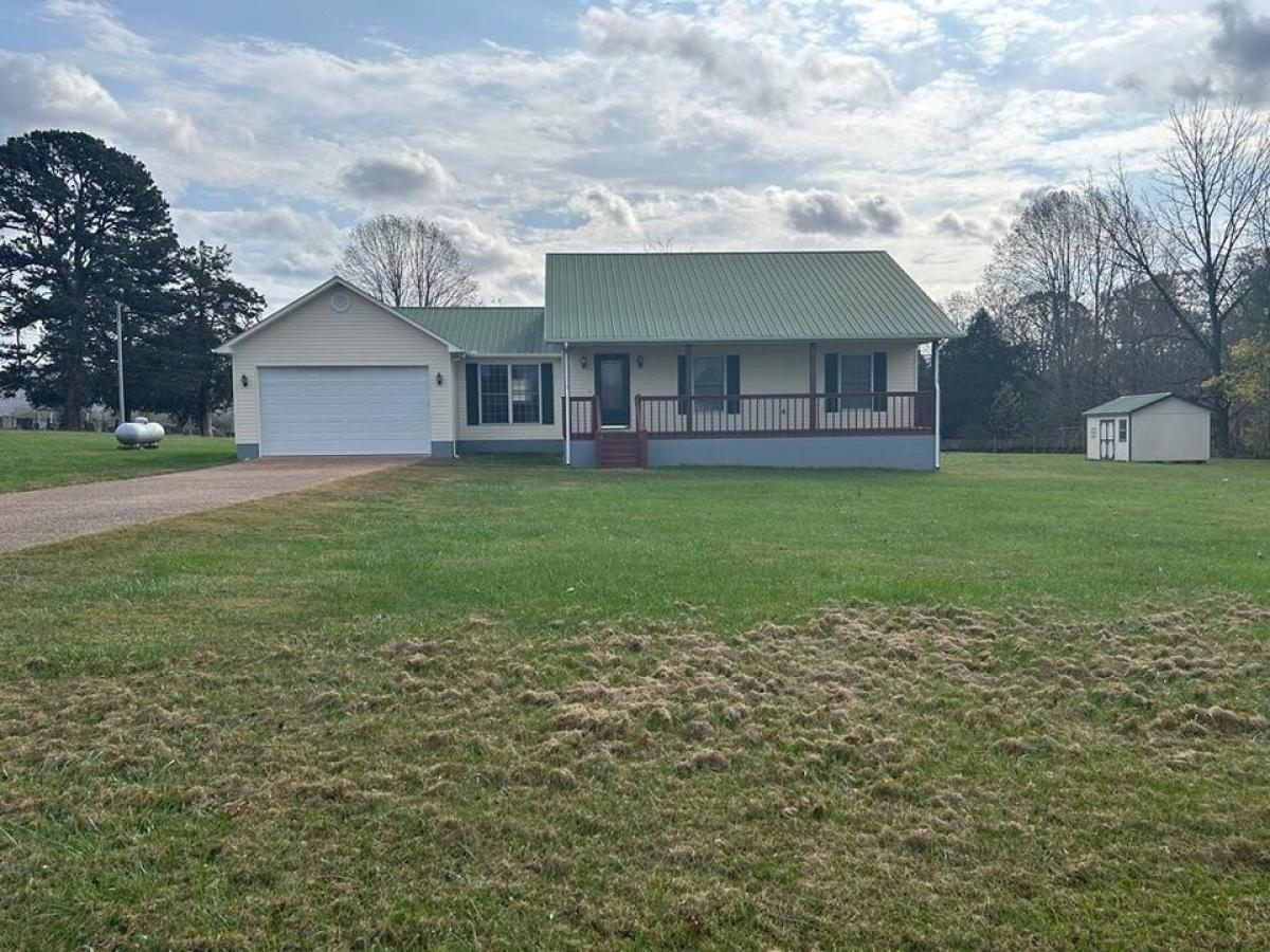 Picture of Home For Sale in Pall Mall, Tennessee, United States