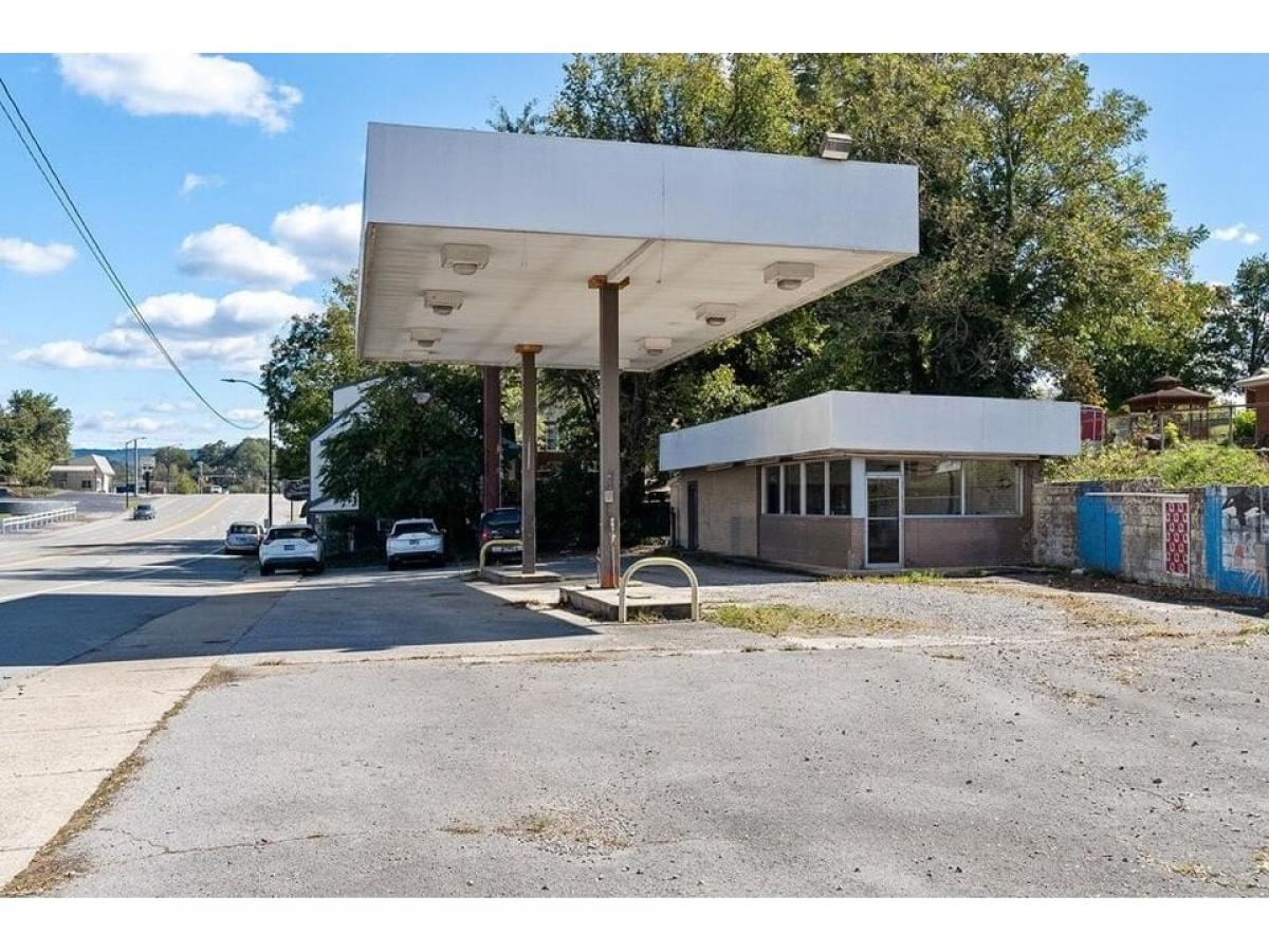 Picture of Home For Sale in Sparta, Tennessee, United States