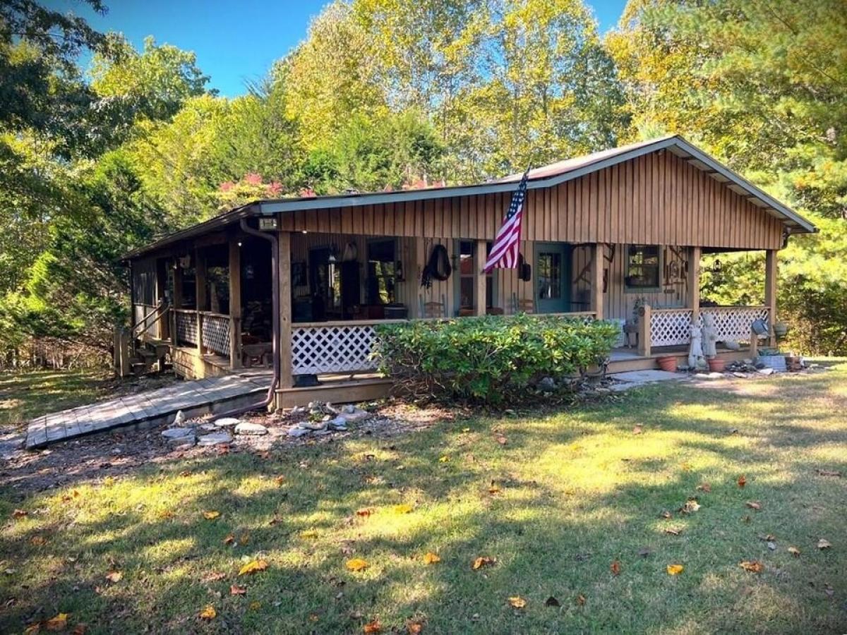 Picture of Home For Sale in Hilham, Tennessee, United States