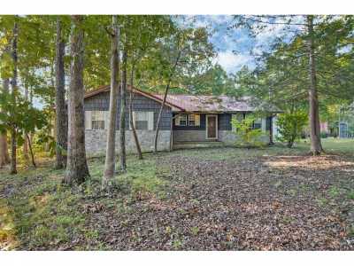 Home For Sale in Beersheba Springs, Tennessee