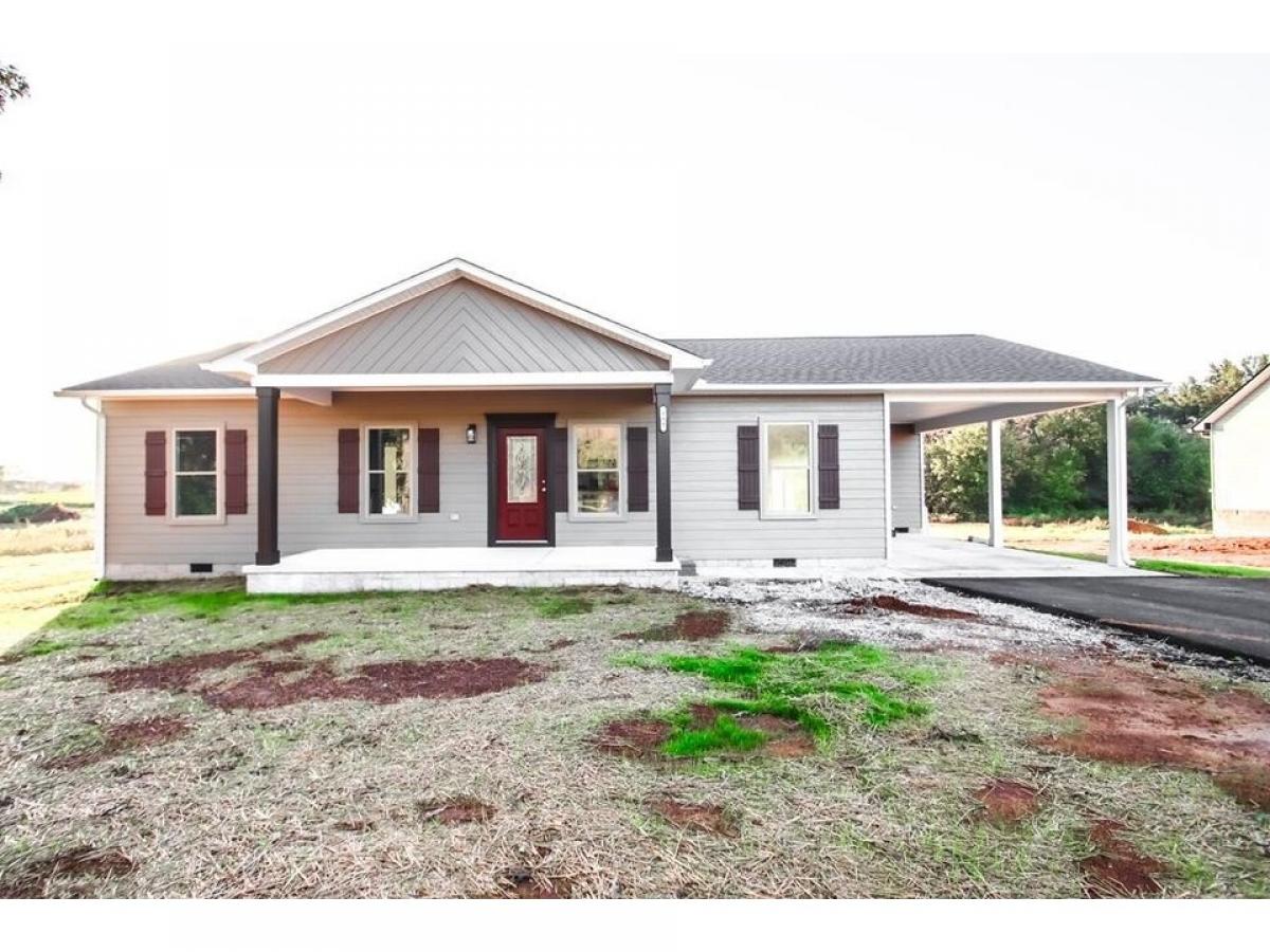 Picture of Home For Sale in Sparta, Tennessee, United States