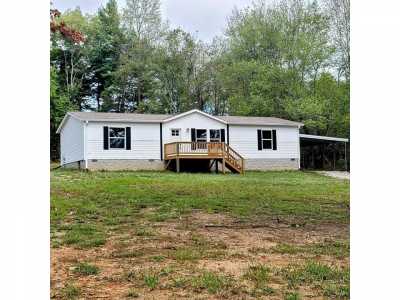 Home For Sale in Spencer, Tennessee