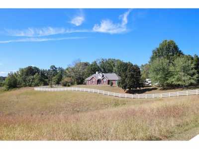 Home For Sale in Walling, Tennessee