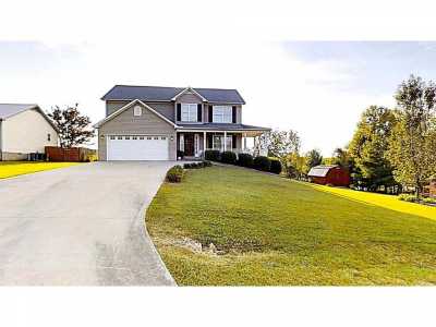 Home For Sale in Baxter, Tennessee