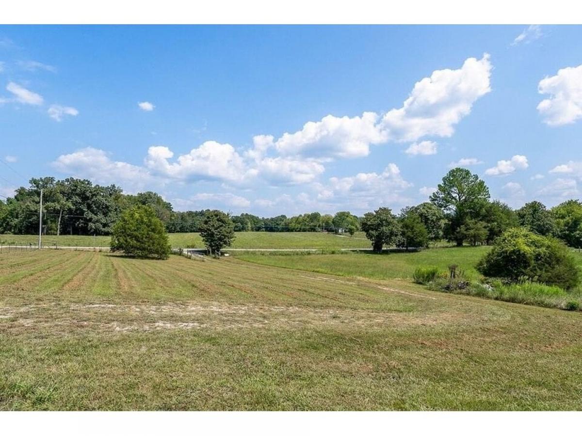 Picture of Residential Land For Sale in Quebeck, Tennessee, United States