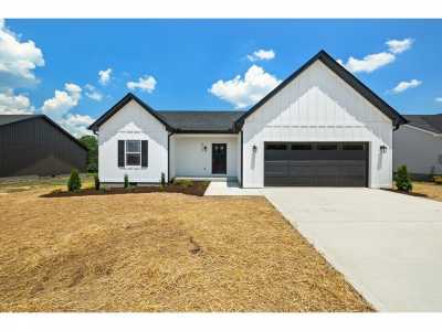 Home For Sale in Baxter, Tennessee