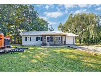 Home For Sale in Jamestown, Tennessee