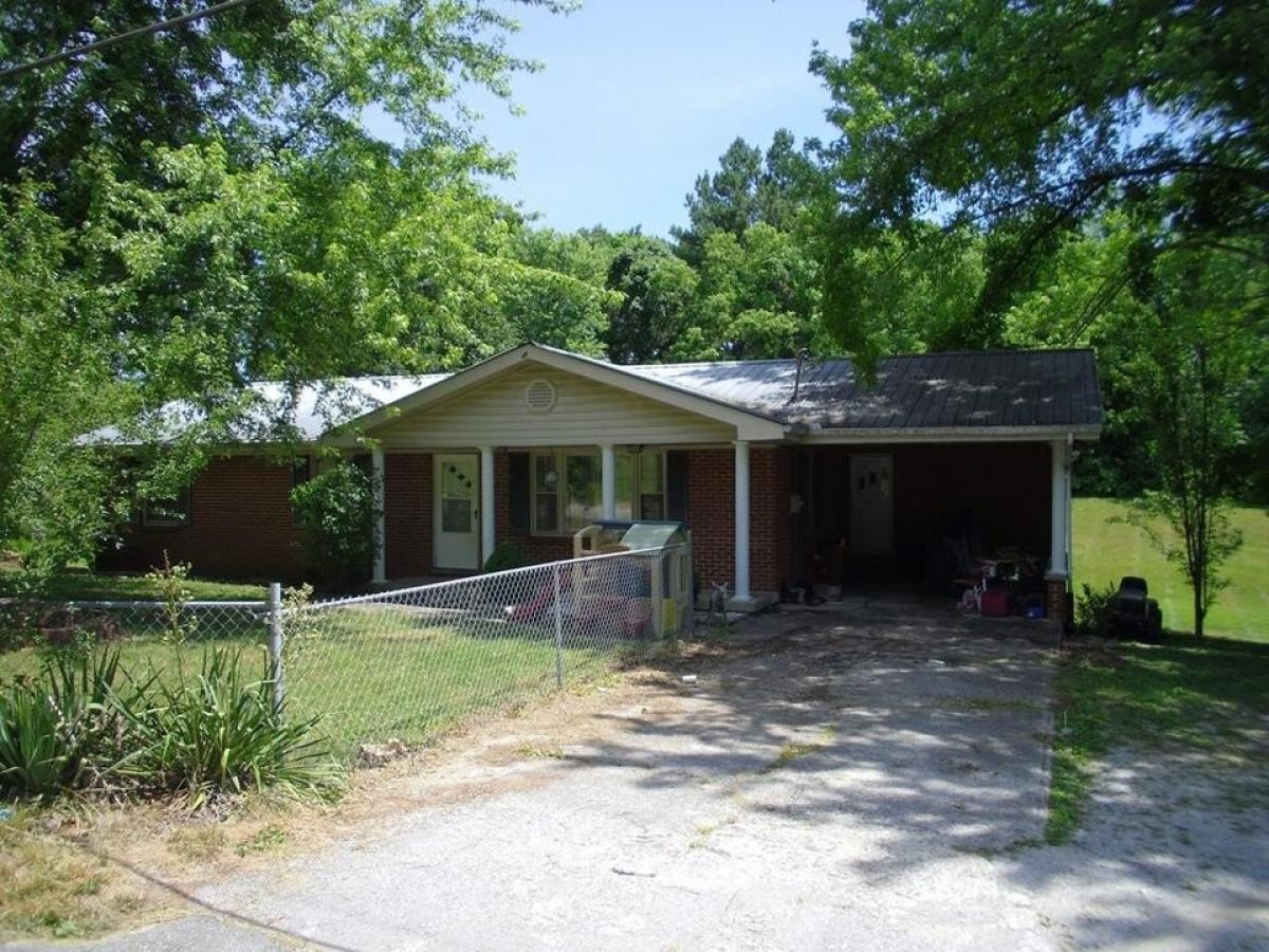 Picture of Home For Sale in Jamestown, Tennessee, United States