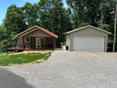 Home For Sale in Byrdstown, Tennessee