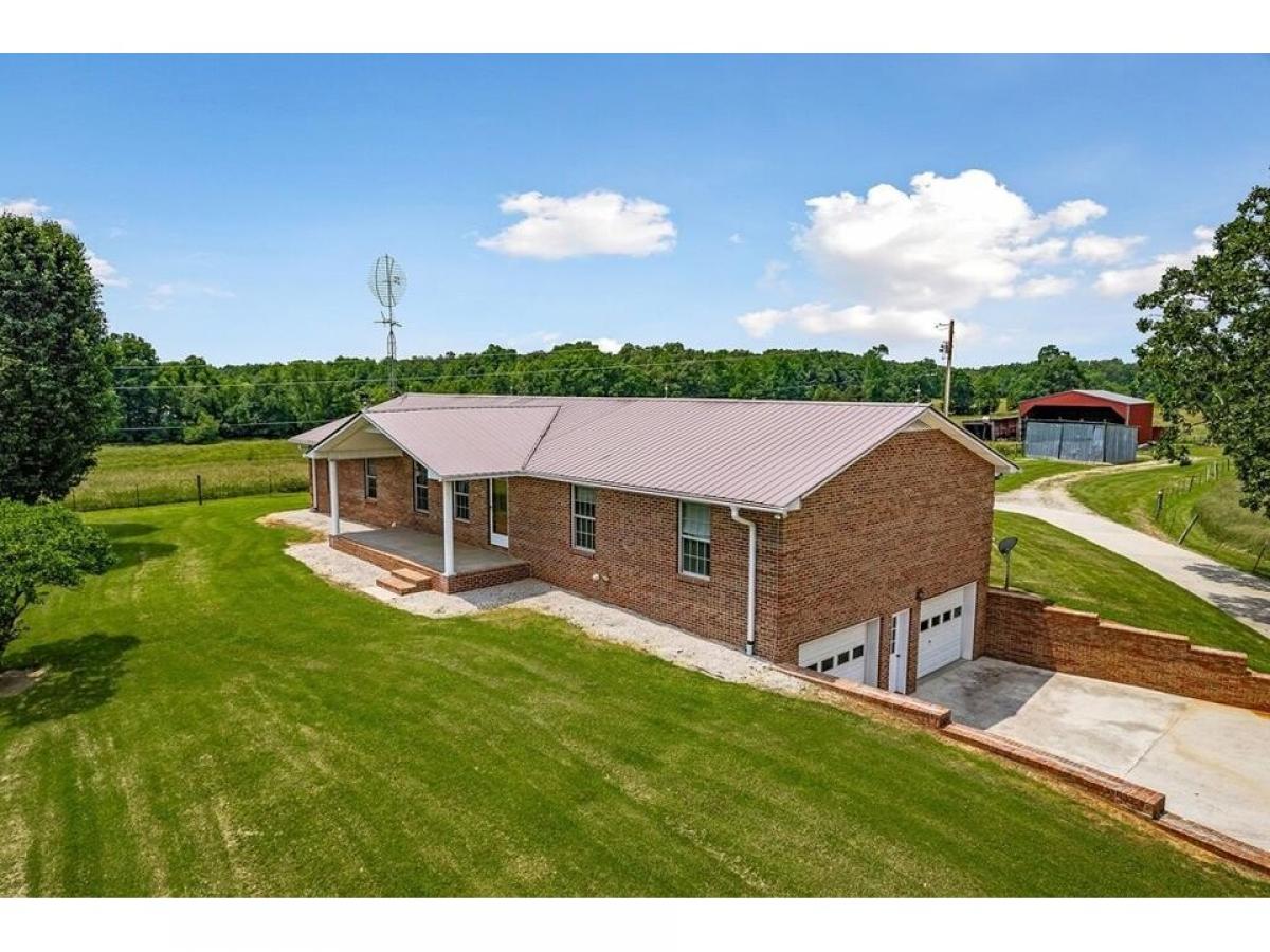 Picture of Home For Sale in Cookeville, Tennessee, United States