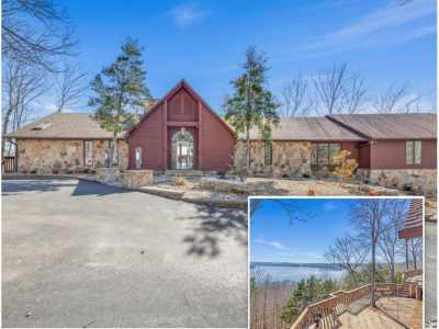 Home For Sale in Byrdstown, Tennessee