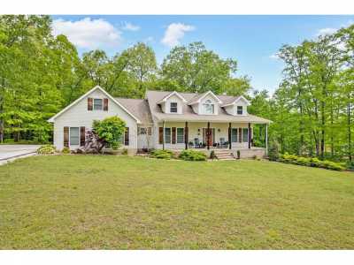 Home For Sale in Jamestown, Tennessee