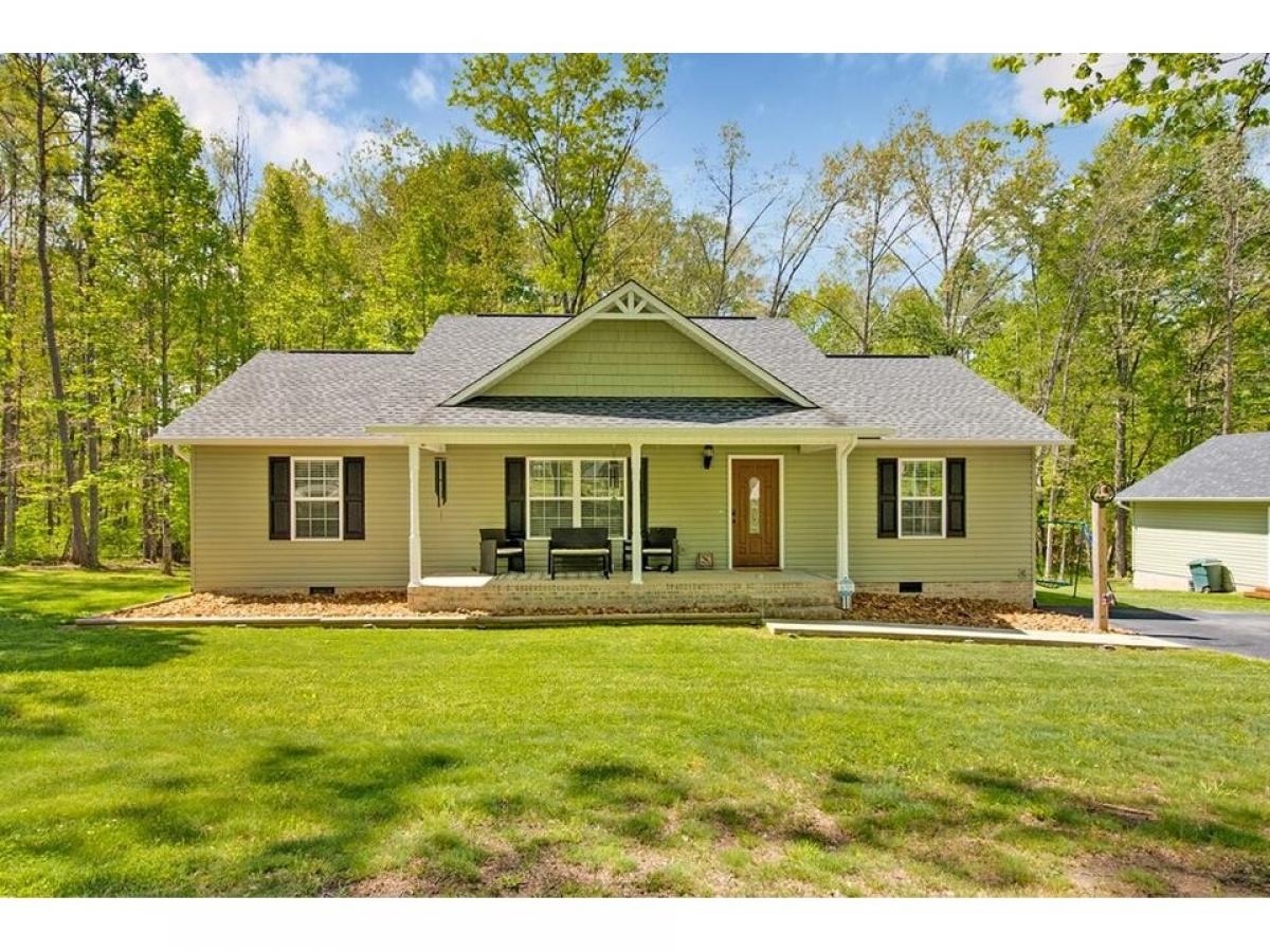 Picture of Home For Sale in Clarkrange, Tennessee, United States