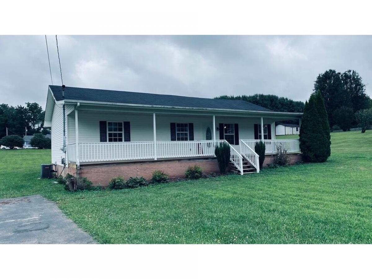 Picture of Home For Sale in Sparta, Tennessee, United States