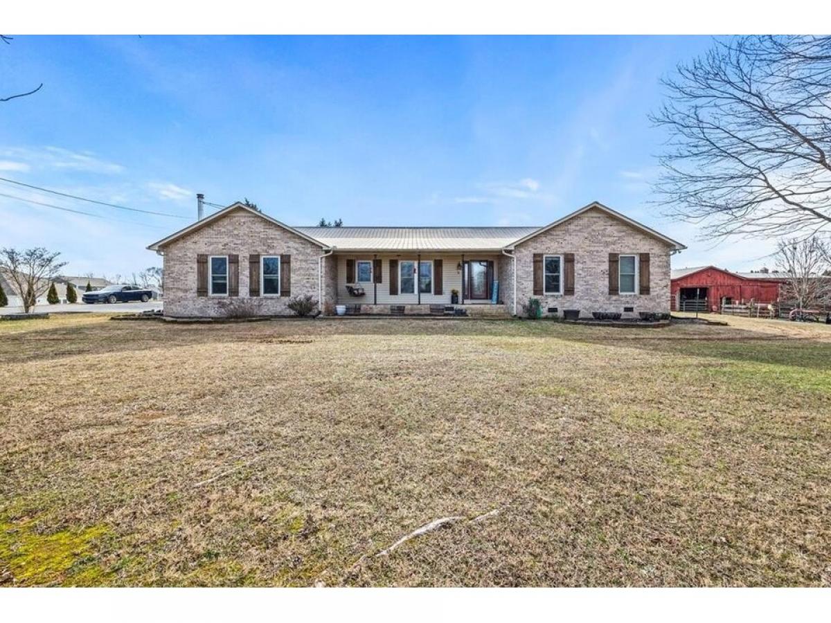 Picture of Home For Sale in Cookeville, Tennessee, United States