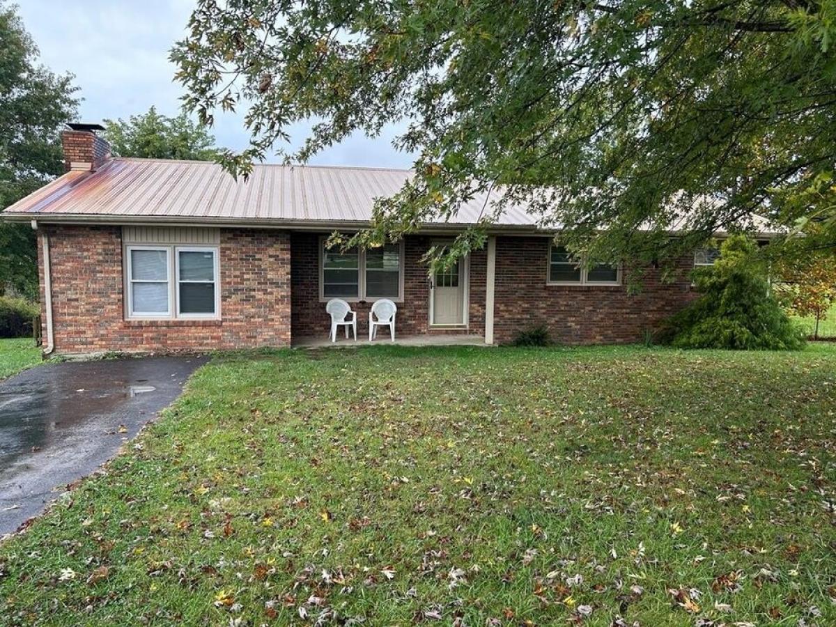 Picture of Home For Sale in Jamestown, Tennessee, United States