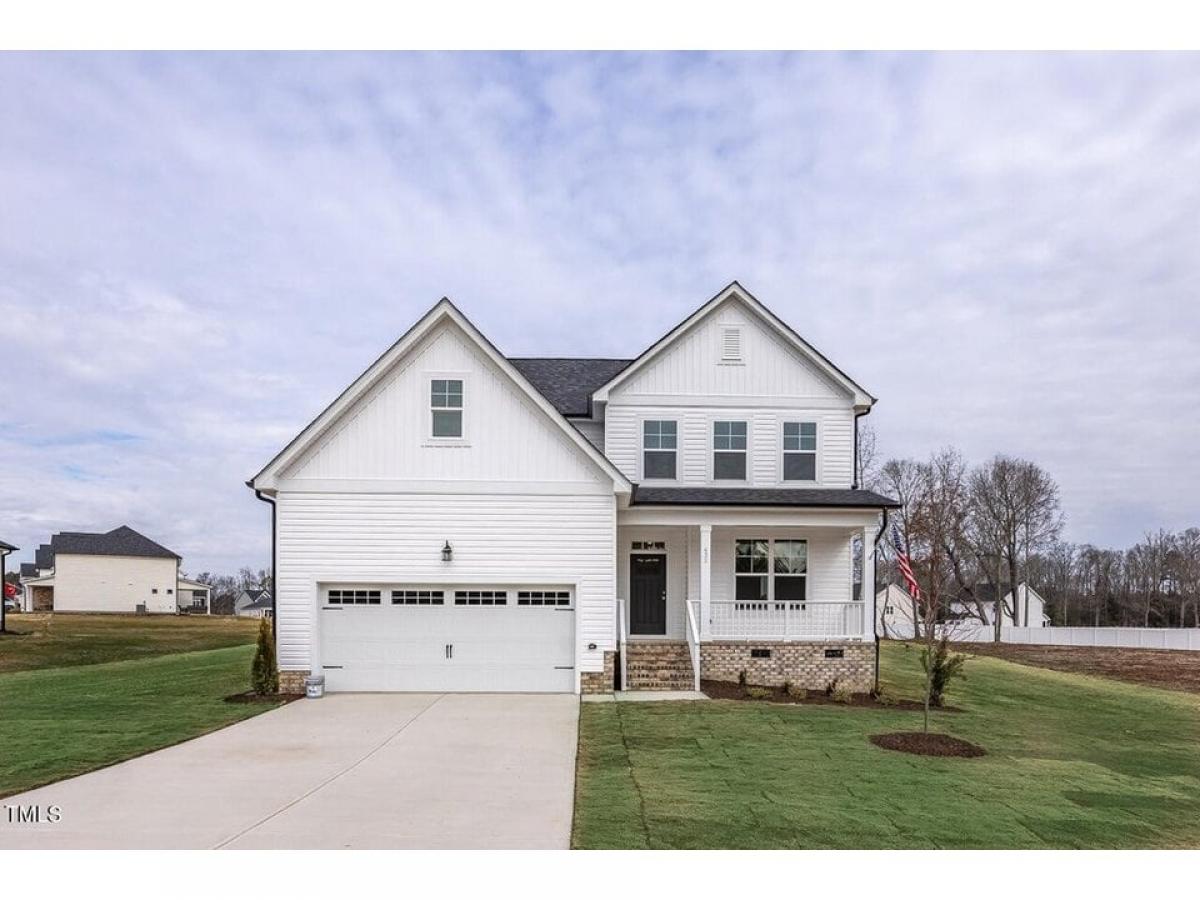 Picture of Home For Sale in Lillington, North Carolina, United States