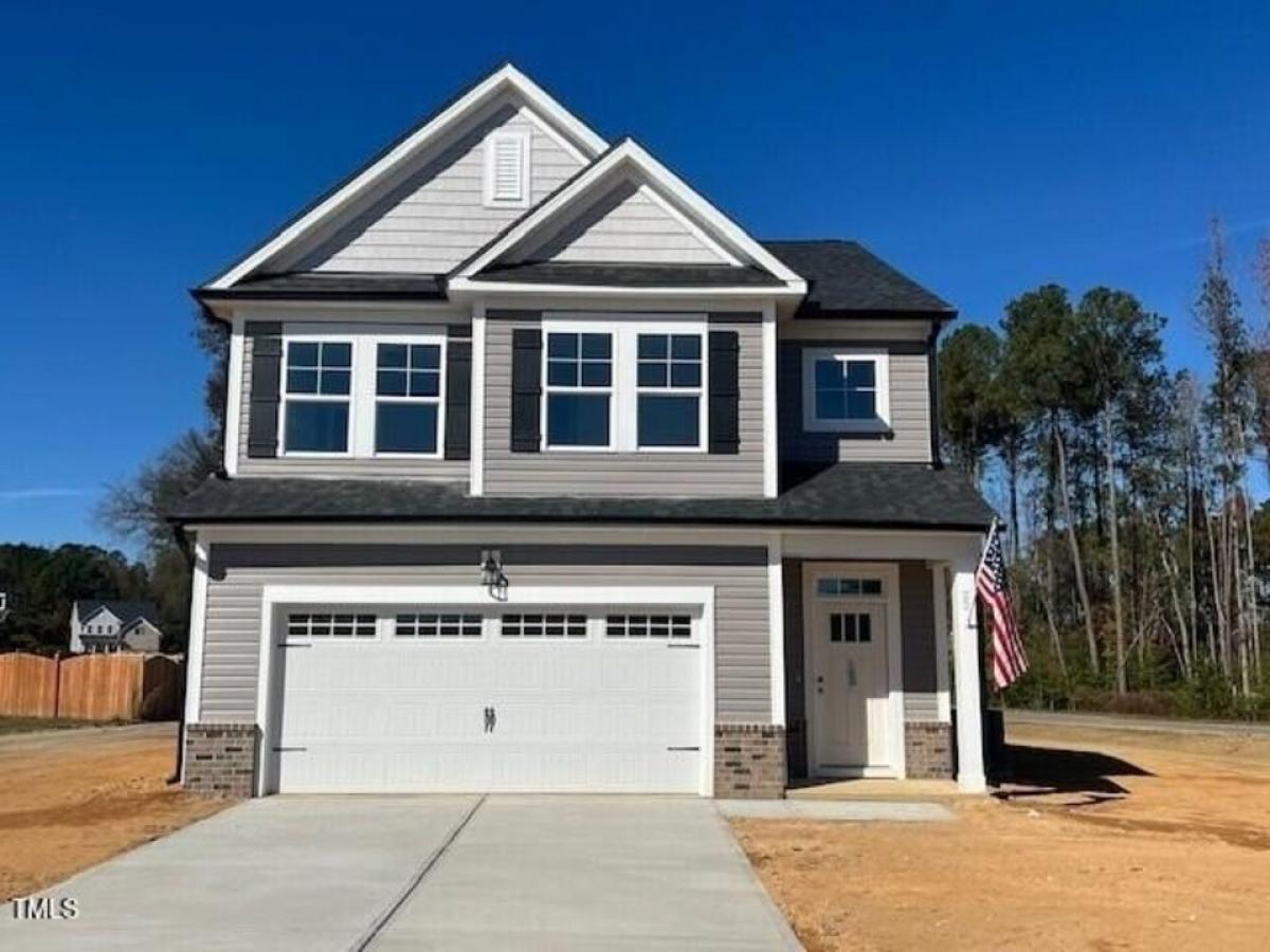 Picture of Home For Sale in Lillington, North Carolina, United States