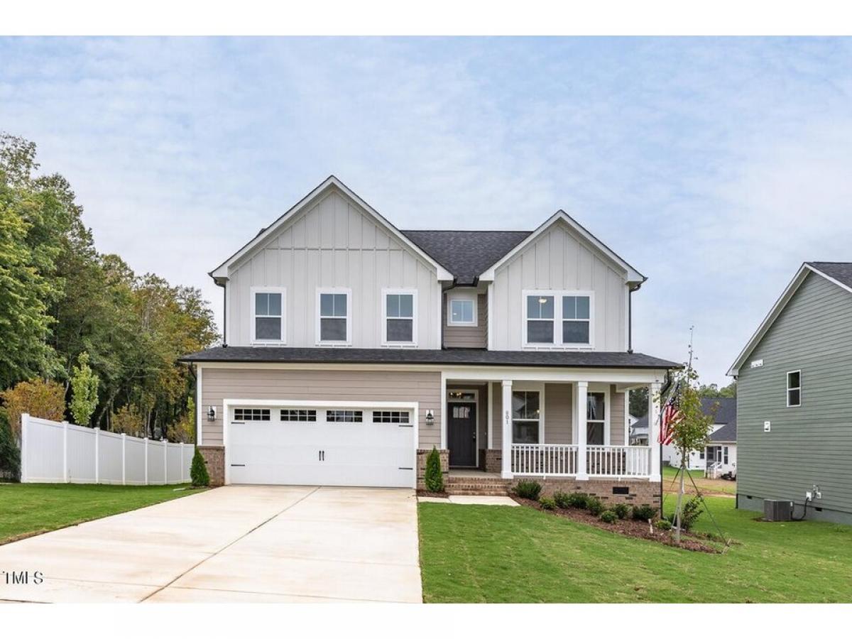 Picture of Home For Sale in Mebane, North Carolina, United States