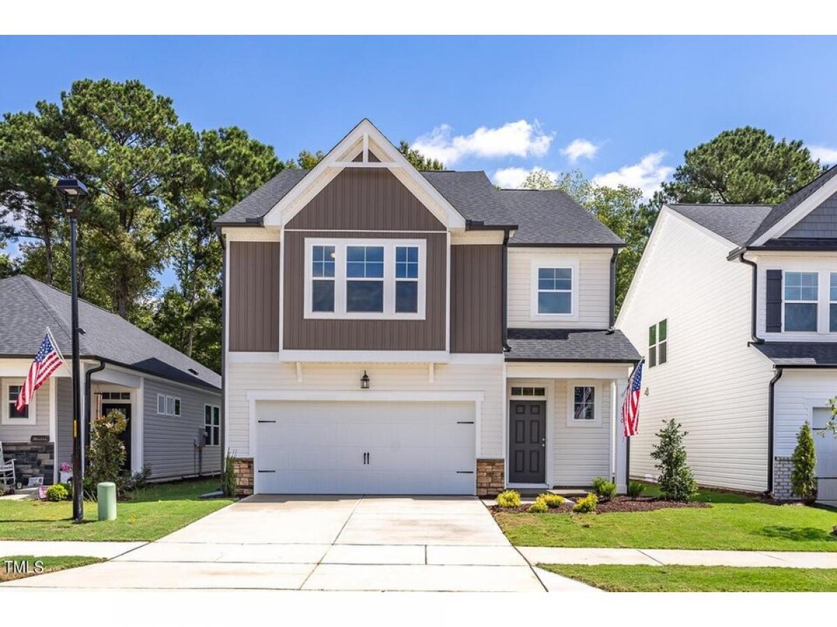 Picture of Home For Sale in Lillington, North Carolina, United States