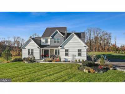 Home For Sale in Hellertown, Pennsylvania