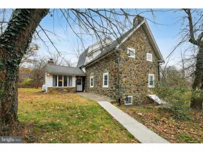 Home For Sale in Easton, Pennsylvania