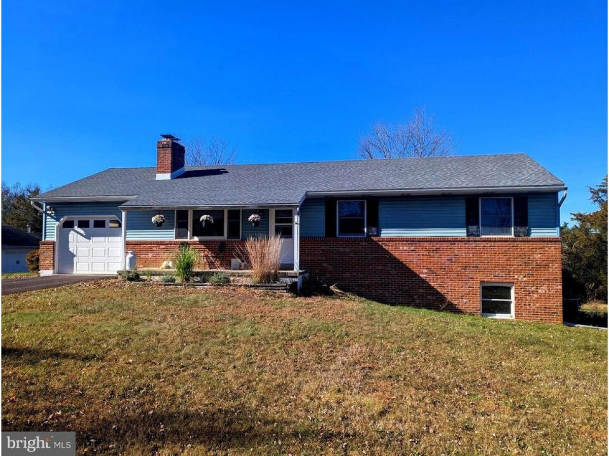 Picture of Home For Sale in Green Lane, Pennsylvania, United States