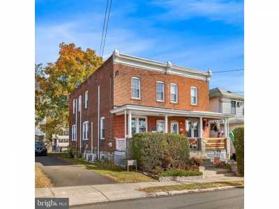 Home For Sale in Glenside, Pennsylvania