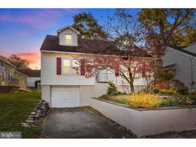 Home For Sale in Glenside, Pennsylvania