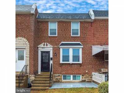 Home For Sale in Drexel Hill, Pennsylvania