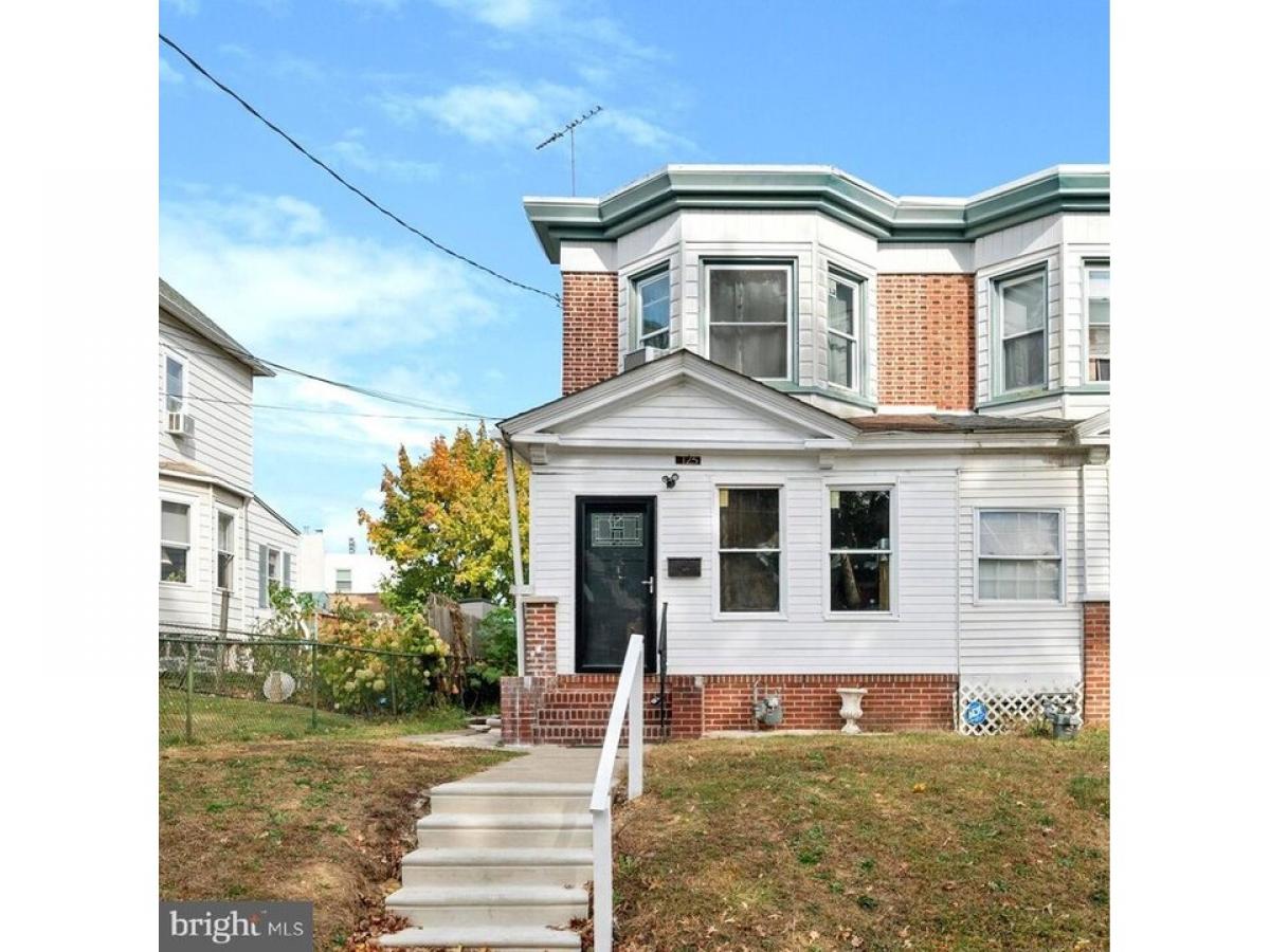 Picture of Home For Sale in Sharon Hill, Pennsylvania, United States