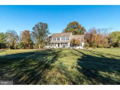 Home For Sale in Pipersville, Pennsylvania