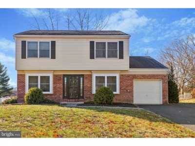 Home For Sale in Warrington, Pennsylvania