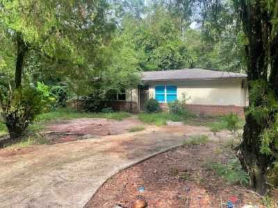 Home For Sale in Tallahassee, Florida