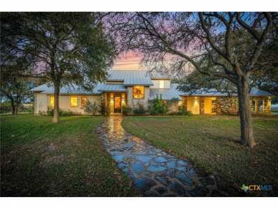 Home For Sale in Seguin, Texas