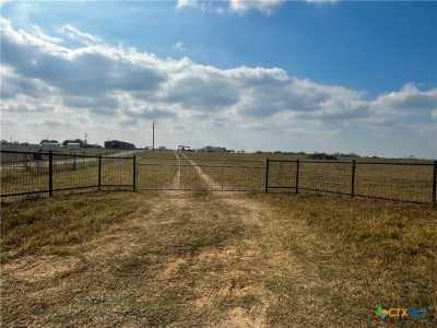 Residential Land For Sale in Stockdale, Texas