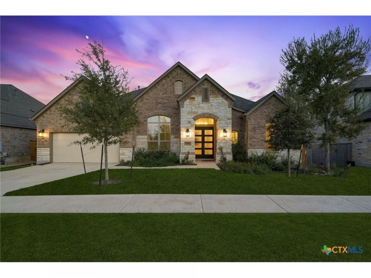 Picture of Home For Sale in San Marcos, Texas, United States