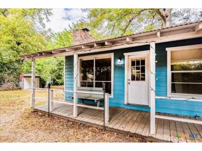 Home For Sale in Seguin, Texas