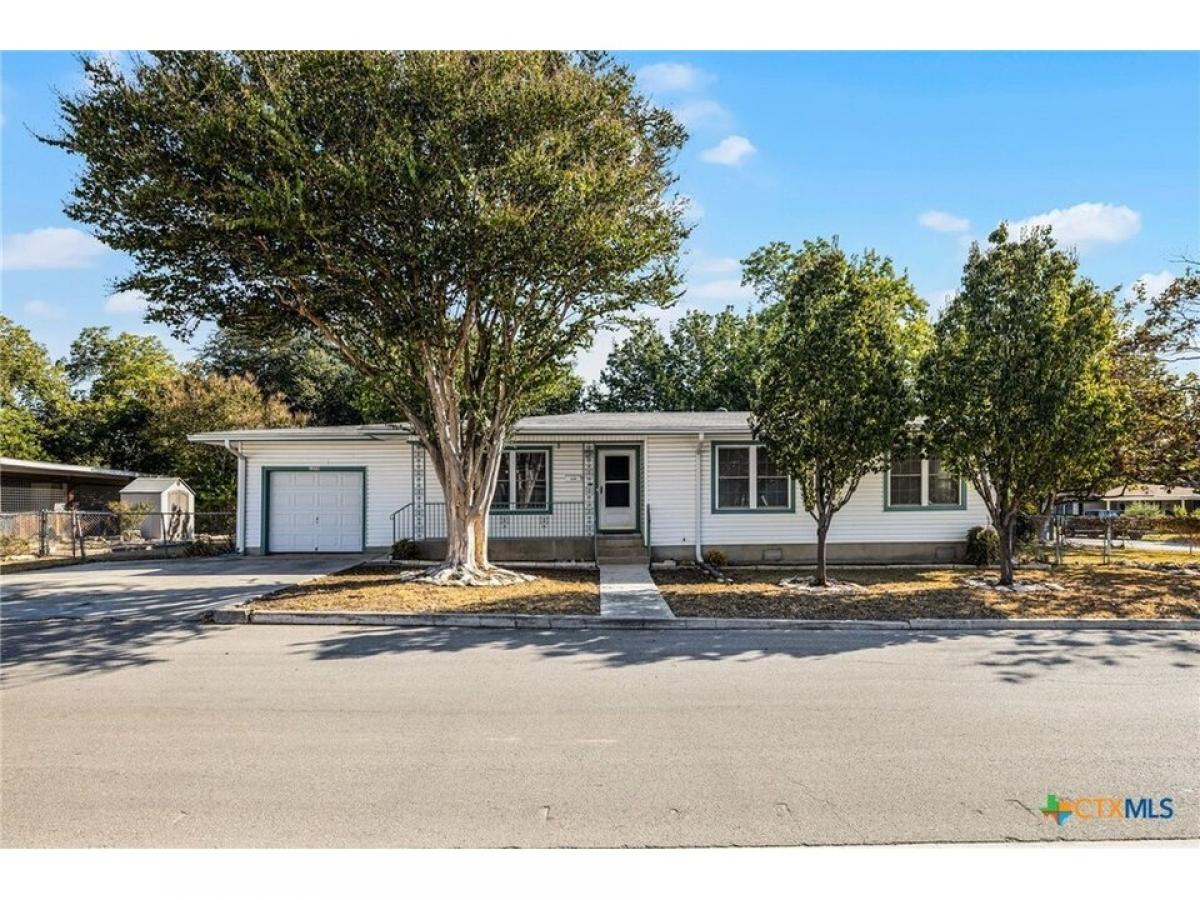 Picture of Home For Sale in New Braunfels, Texas, United States